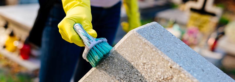 Brushing headstone